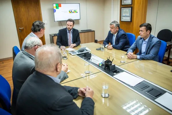 Sistema Ocergs e Fecoagro/RS se reúnem com Governo Federal para pedir mais apoio ao Cooperativismo