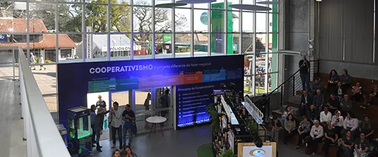 Casa do Cooperativismo recebe mais de 2 mil visitantes e oportuniza debates de pautas das cooperativas