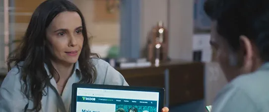 Sicoob une três paixões nacionais e impulsiona a mensagem do cooperativismo financeiro 