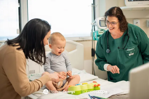 Cooperativismo em saúde amplia cuidados pediátricos na Serra Gaúcha