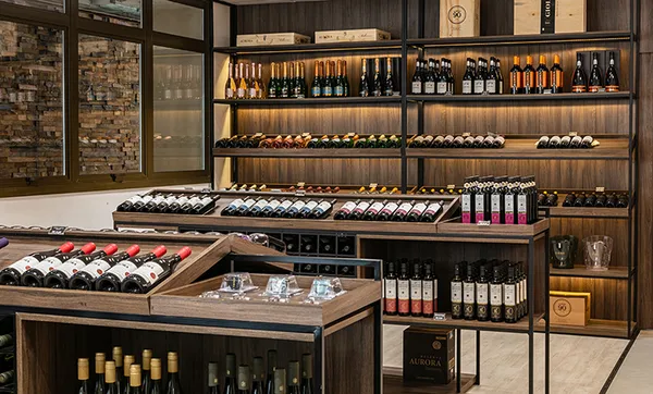 Vinícola Aurora inaugura loja no Vale dos Vinhedos