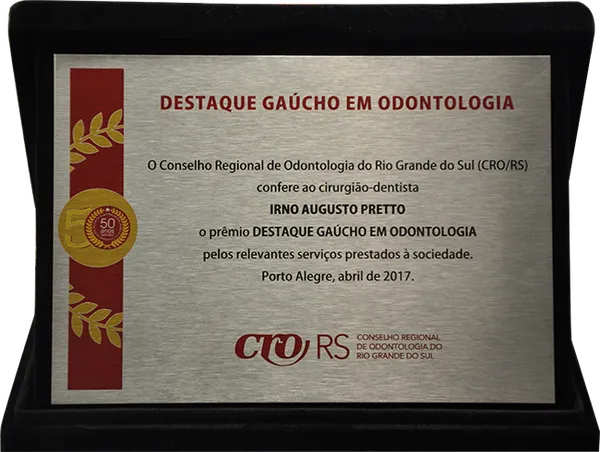 Irno Pretto recebe Prêmio Destaque Gaúcho em Odontologia