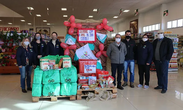 Cotricampo realiza campanha Cooperando com as APAEs