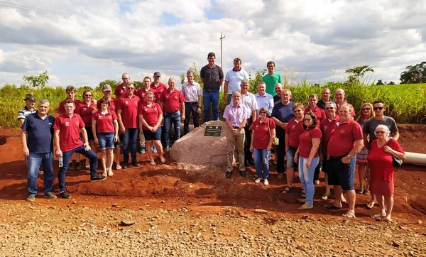 Pedra Fundamental do Condomínio Avícola Cruzeiro do Sul é descerrada