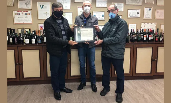 Vinícola Aurora recebe certificação internacional por redução de CO2