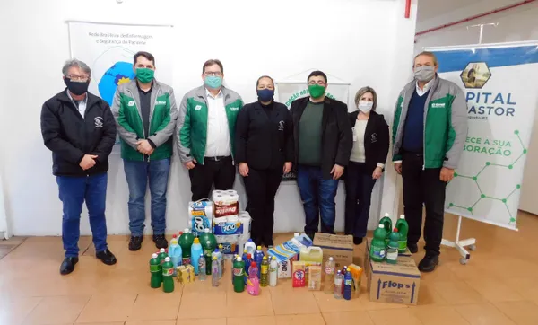 Sicredi das Culturas RS/MG entrega doações para entidades