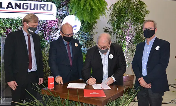 Cotrijal e Languiru oficializam nova parceria de negócios