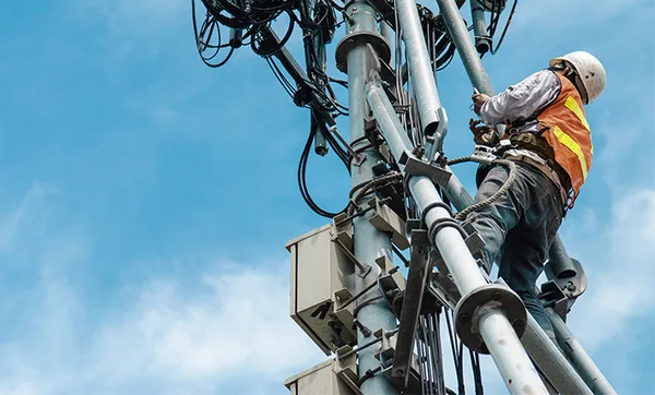 Cooperativas buscam aprovação de Projeto de Lei para regulamentar o serviço de telecomunicações