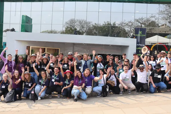 Jovens do Coop se encontram na Casa do Cooperativismo na Expointer