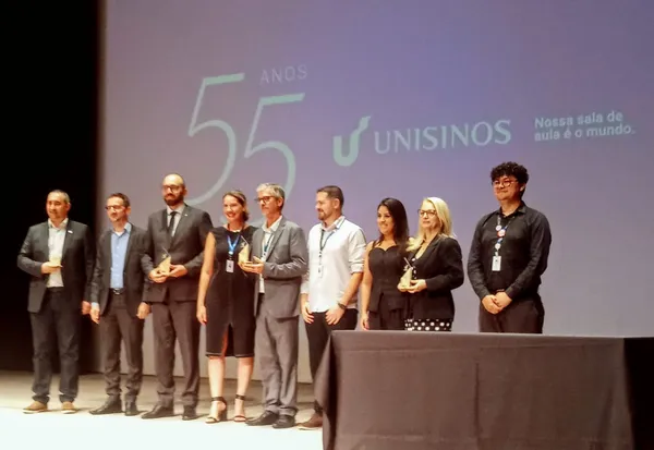 Sescoop/RS recebe Troféu Cliente Destaque Unisinos 2024