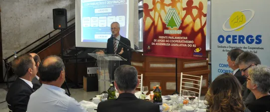 Parlamentares manifestam apoio ao cooperativismo