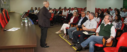 Comitivas da Coagrisol e de Mato Grosso visitam a Escoop