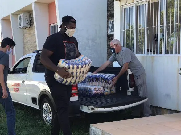 Cotrisel realiza doação de mais de uma tonelada de arroz para enfrentamento do Coronavírus