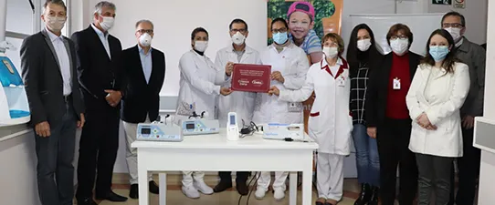 Dália presenteia hospital com mais de R$ 107 mil em equipamentos