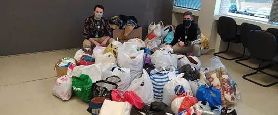 Instituto Unimed VTRP doa mais de 600 quilos de alimentos, roupas e agasalhos