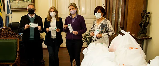 Unimed Pelotas/RS doa mais de sete mil máscaras para Prefeitura de Pelotas