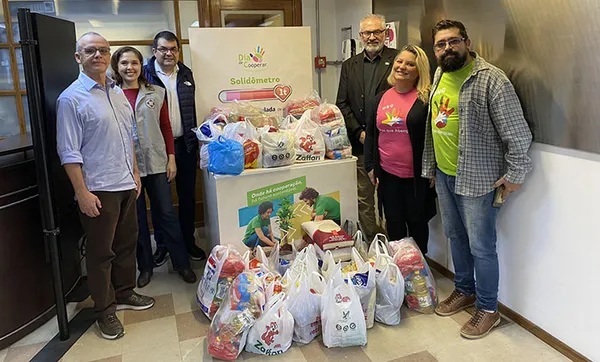 Sistema Ocergs doa mais de 200 quilos de alimentos para entidades carentes da Capital e Região Metropolitana