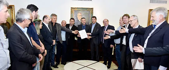 Protocolado na Assembleia Legislativa projeto de lei que propõe alterações no Fundoleite