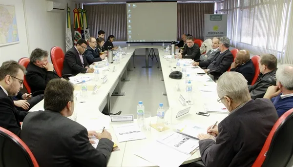 Cooperativas e Estado analisam cenários para buscar soluções e fomentar o desenvolvimento