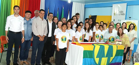 Sicredi Alto Uruguai RS/SC/MG implanta Cooperativa Escolar em Planalto