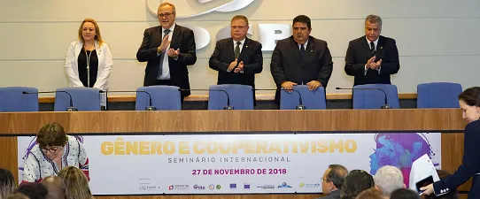 Cooperativas mostram a força da mulher do campo