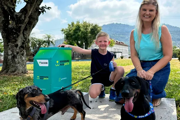 Sicoob instala chimarródromo e bebedouros para pets em Teutônia