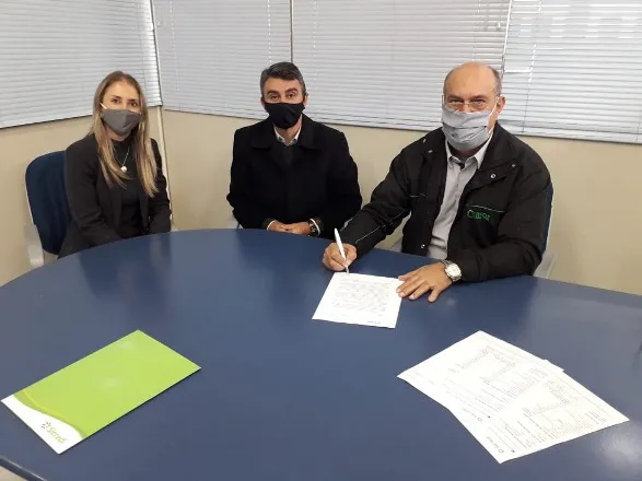 Sicredi Botucaraí RS/MG e Cerfox renovam parceria no Programa A União Faz a Vida