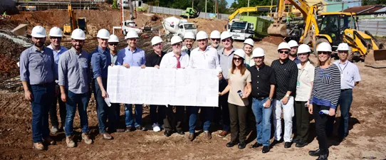 Diretoria da Unimed Vale do Sinos visita obras do novo hospital