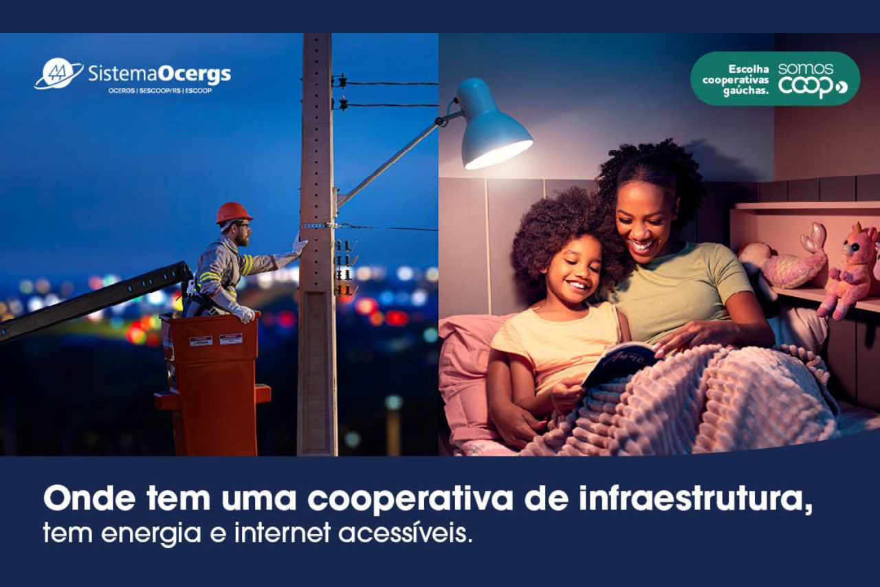 Do lado esquerdo, a imagem de um profissional de cooperativa de infraestrutura de energia elétrica trabalhando em um poste de luz e do lado direito o efeito que isso causa na família a partir do fornecimento de energia, com uma mãe e uma filha lendo um livro à noite sob a luz de um abajur.