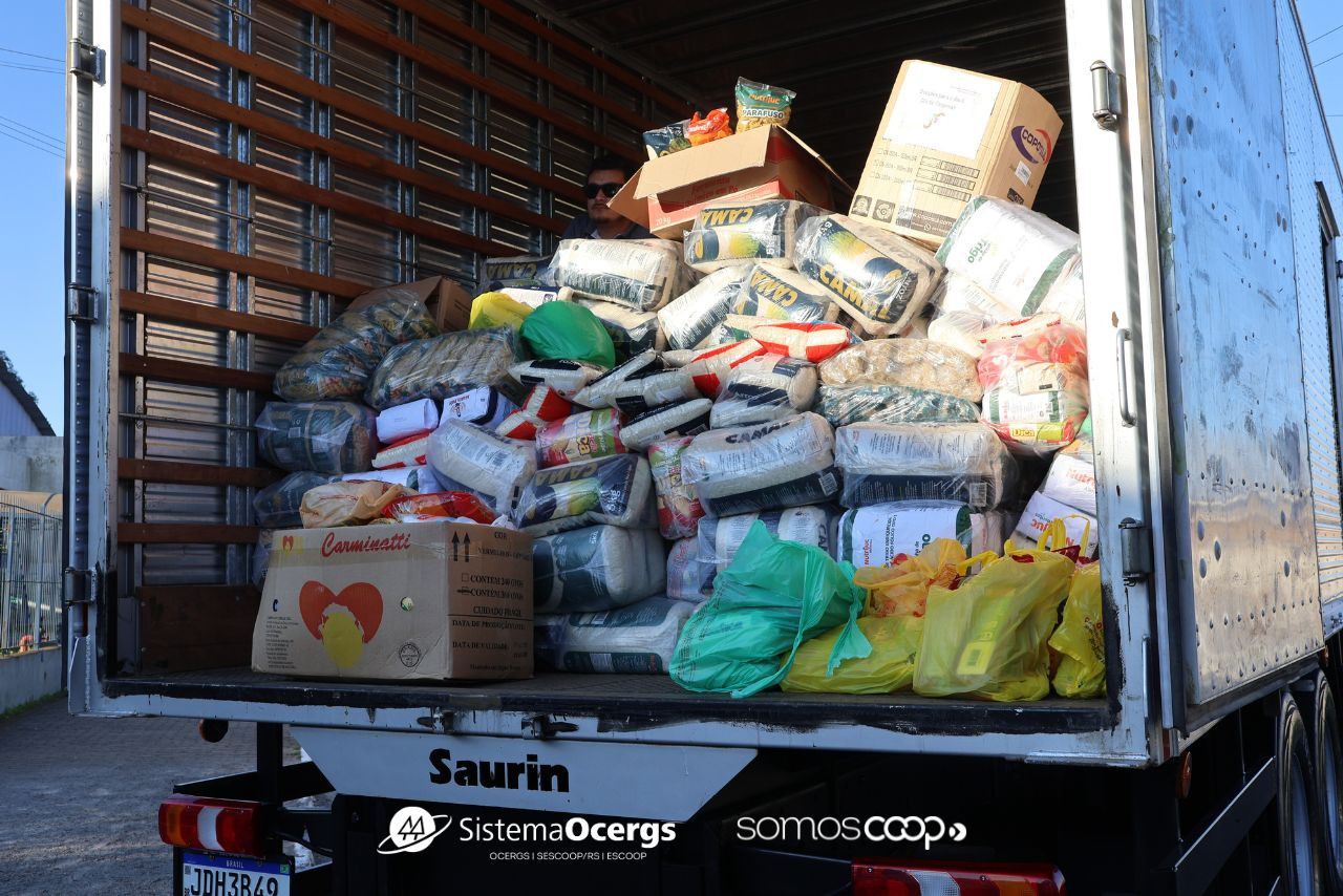 CooperAção arrecada mais de 2 toneladas de alimentos em Júlio de Castilhos