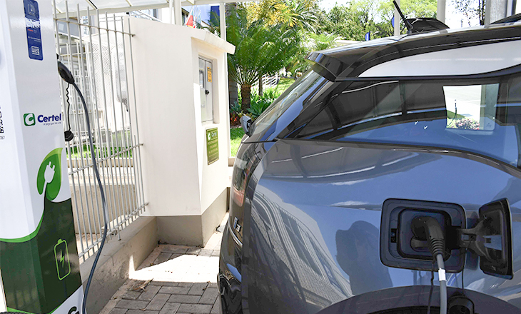 Certel é alternativa para recarga de carros elétricos no Vale do Taquari