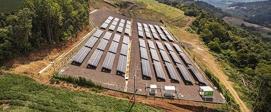 Sicredi UniEstados inaugura usina solar fotovoltaica