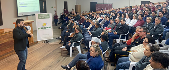 Palestra Identidade Cooperativista reúne 350 colaboradores da Vinícola Aurora