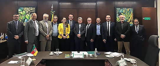 Presidente do Sistema Ocergs e representantes de entidades apresentam pleitos ao ministro da Agricultura e Pecuária