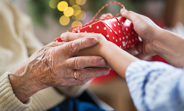 Cootravipa realiza ação de natal no asilo Padre Cacique