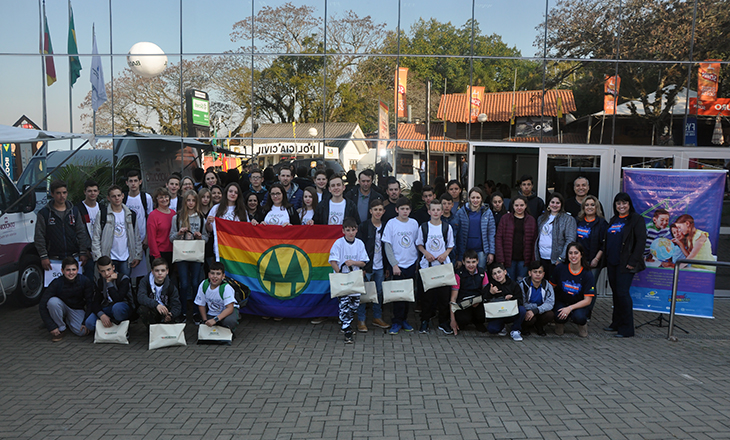 2º Encontro Nacional de Cooperativas Escolares reúne jovens na Expointer