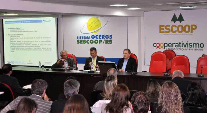 Sistema Ocergs-Sescoop/RS promoveu o I Seminário Internacional de Auditoria e Controle Interno