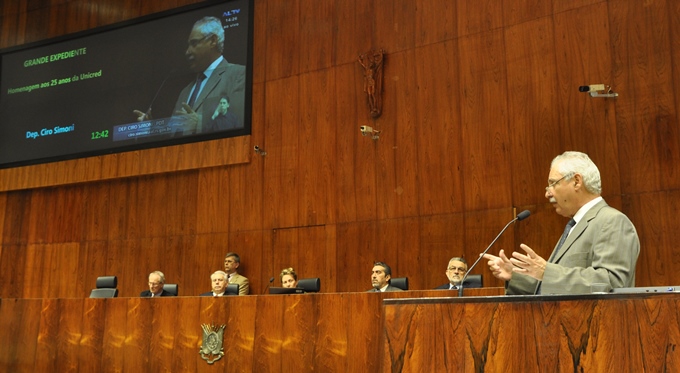 Assembleia Legislativa homenageia 25 anos da Unicred Porto Alegre