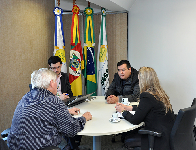 Ocergs realiza encontro com representantes do Secoc