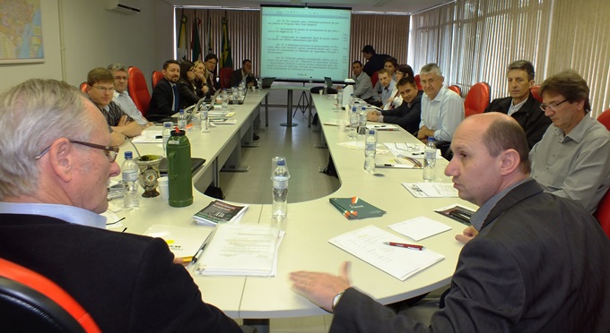 Câmara Temática do Leite da Ocergs recebeu deputado estadual Elton Weber