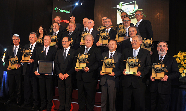 Troféu Expodireto Cotrijal homenageia os melhores do agronegócio brasileiro