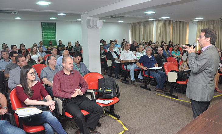 Escoop promove palestra sobre excelência na gestão