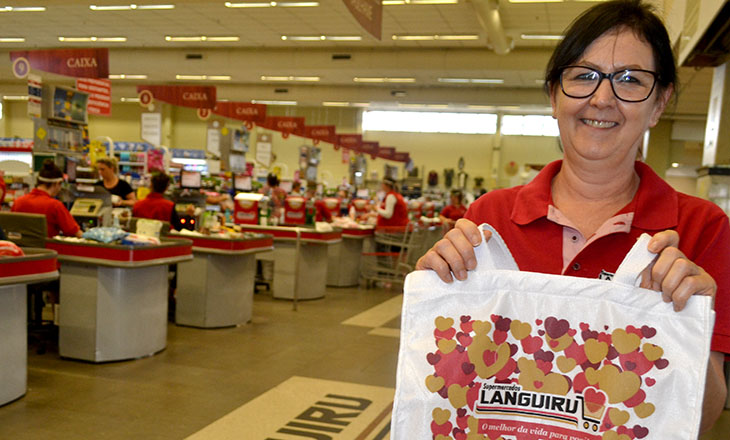 Languiru investe em sacolas ecológicas propondo engajamento da sociedade