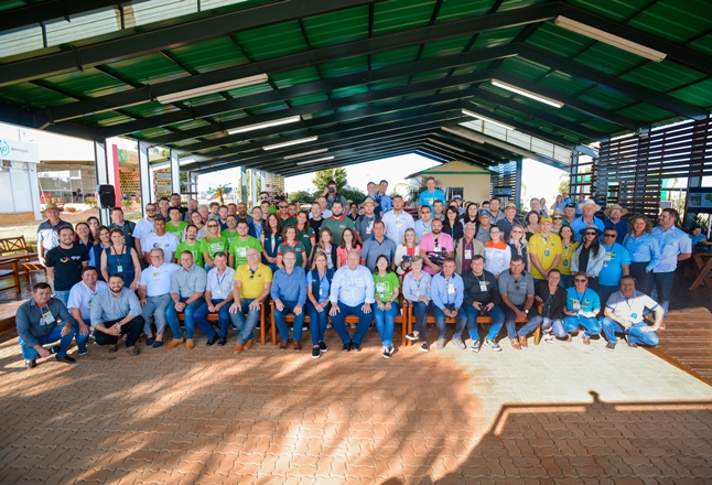 Cotrijal recebe profissionais de imprensa e patrocinadores para café da manhã