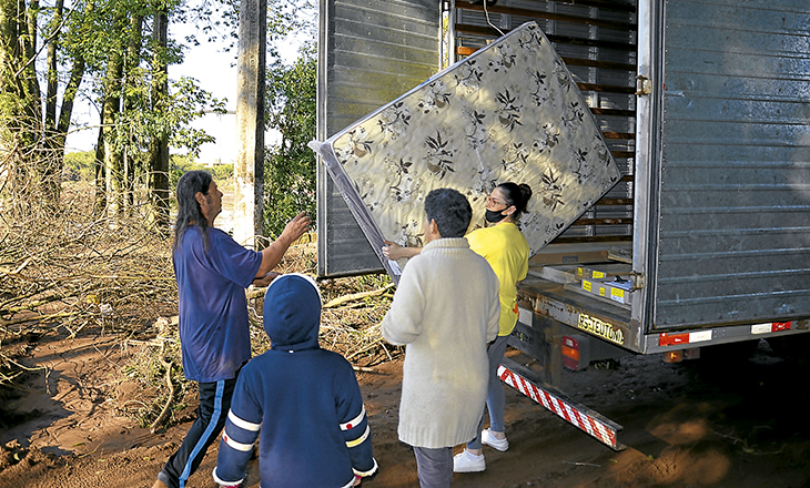 Certel realiza doações para famílias atingidas por enchente no Vale do Taquari