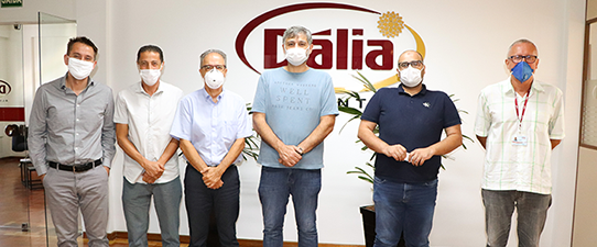 Dália embarca em março primeiro contêiner de frango com Selo Halal