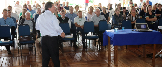 Ademar Schardong palestra na Expofeira