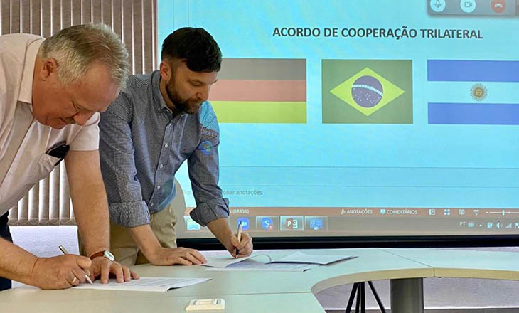 Escoop promove atividades de integração com comitiva alemã