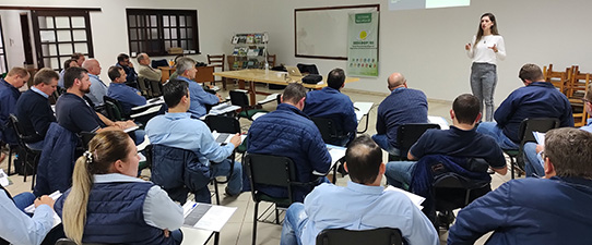 Coopermil realiza curso de qualificação da equipe de gestores