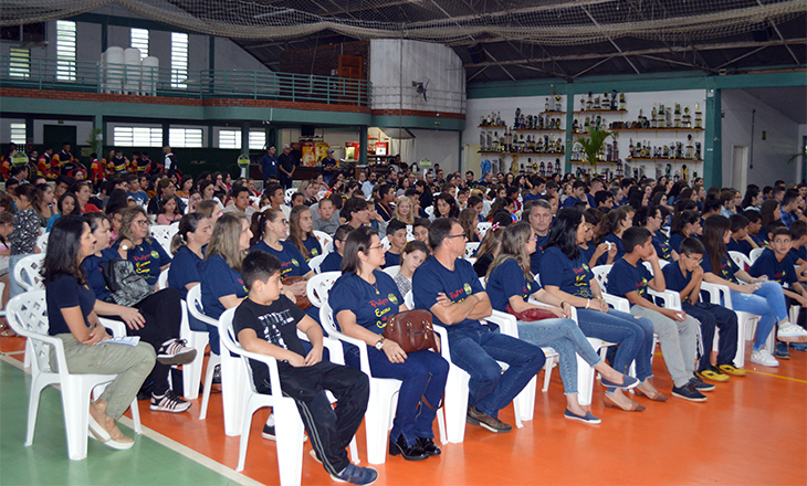 Cotriel encerra 3ª edição do Escola no Campo